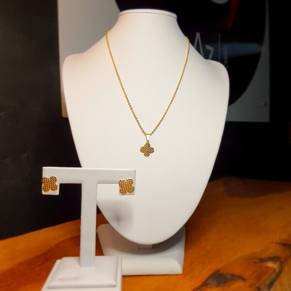 Conjunto flor detalhada