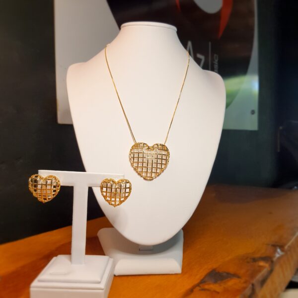Conjunto coração grade